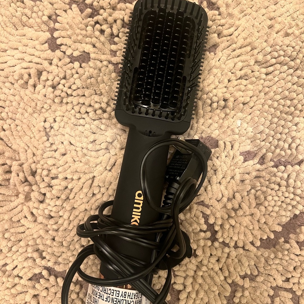 Amika Black Hair Straightening Brush